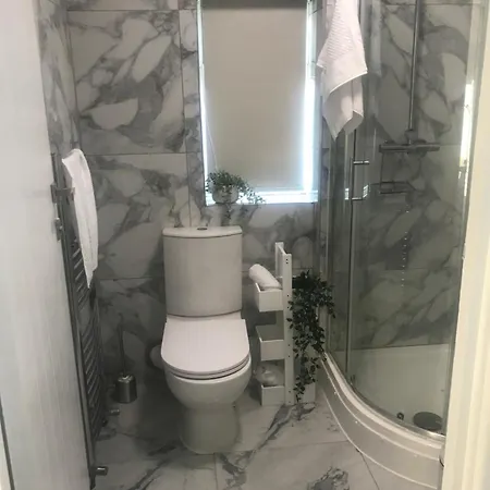 Great Barr Near Junction 7 M6 Guest house